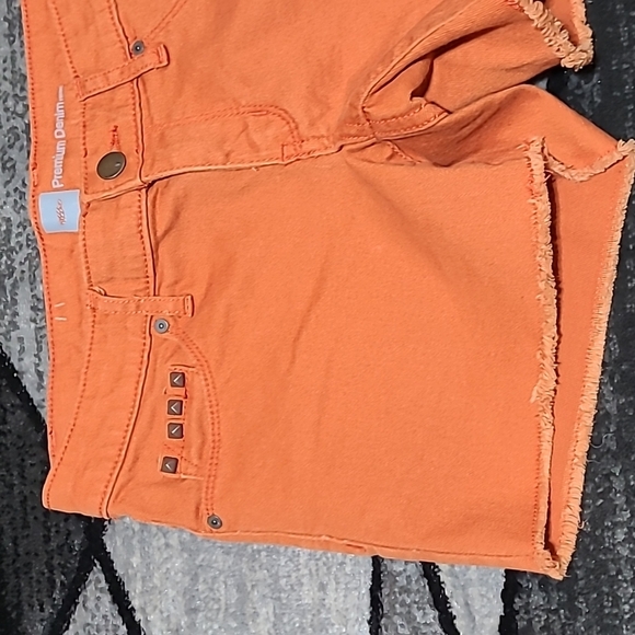 MOSSIMO BURNT ORANGE STUDDED DENIM JEAN SHORTS - Picture 9 of 11